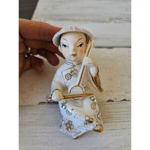 Vintage lefton girl geisha banjo sitting figurine sculpture rhinestone‎